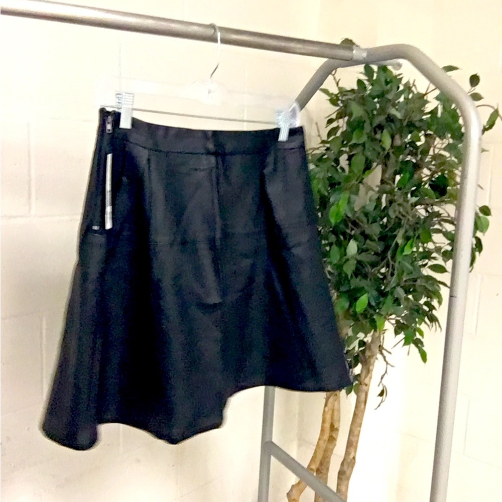 Faux Leather skirt (M) ( Black)